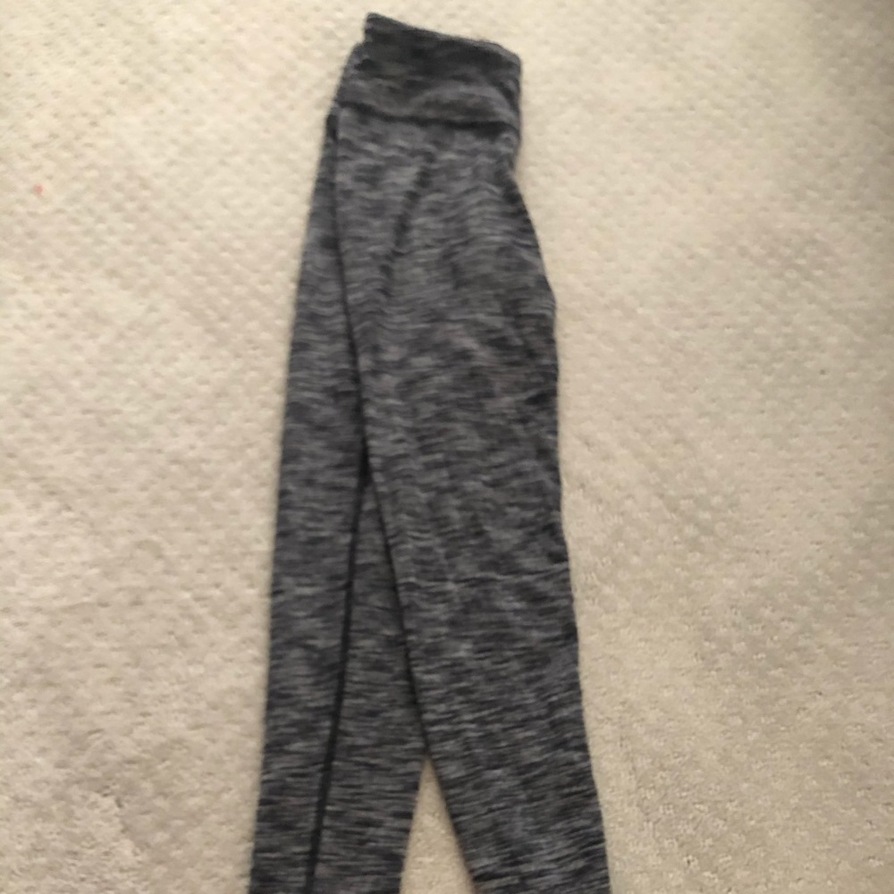 VS Knockout Leggings in Heathered Black/Gray